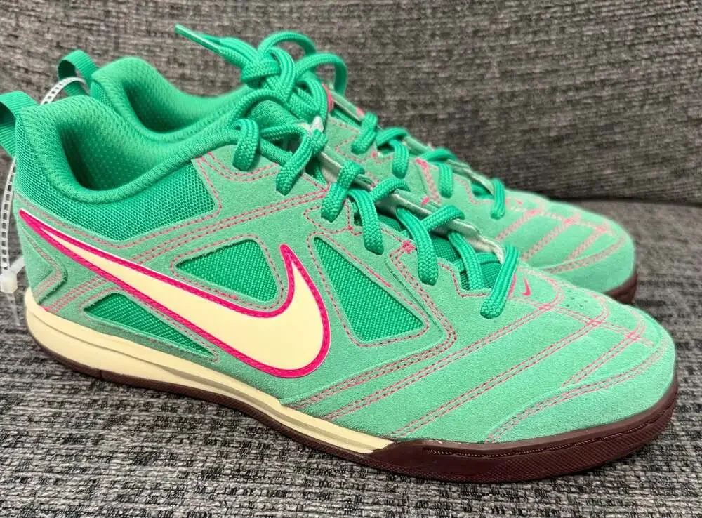 Nike Gato LV8 Big Kids' Shoes Stadium Green Hyper Pink Burgundy Crush Size 6.5Y
